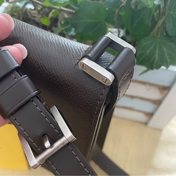 ⚡️⚡️‼️💲SALE⚡️⚡️Louis Vuitton Vintage crossbody Taiga Pochette Kurgan M32448 - Picture 8 of 12